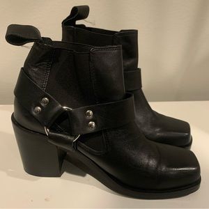 Black chunky boots, size 7